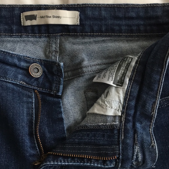 Levi's Jeans- Great Condition! - Picture 2 of 6